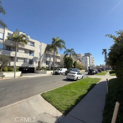 1240 S Corning, Los Angeles, California 90035