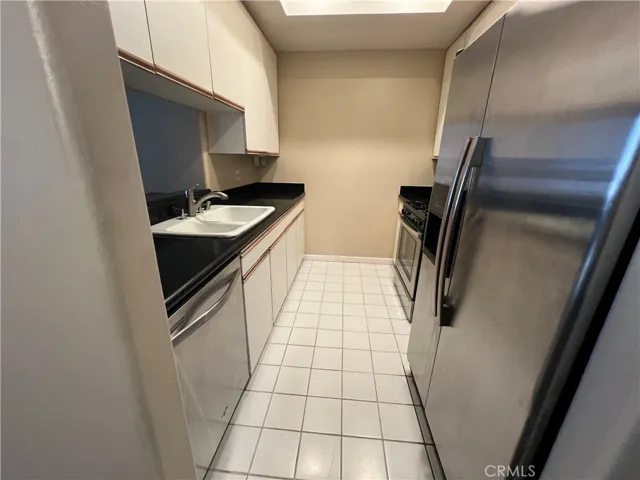 1240 S Corning, Los Angeles, California 90035