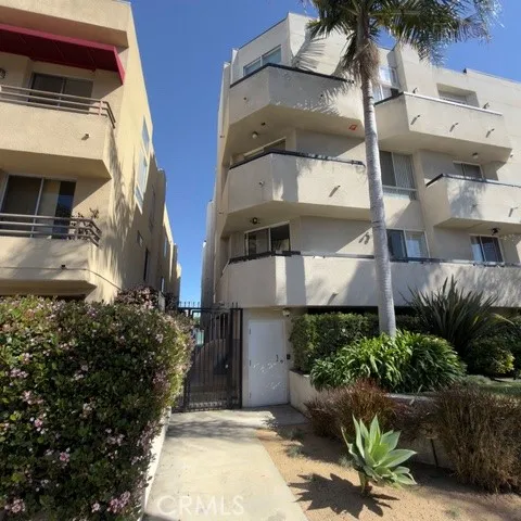 1240 S Corning, Los Angeles, California 90035