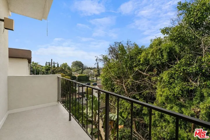 2175 S Beverly Glen Boulevard 406, Los Angeles, California 90025
