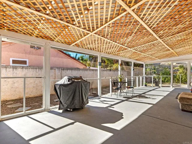 1484 Corte La Mantua, Escondido, California 92026