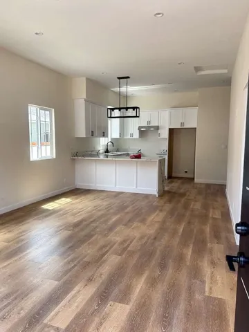 2nd unit kitchen.