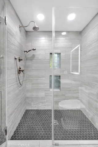 156 S Country Club Rd, Glendora, California 91741