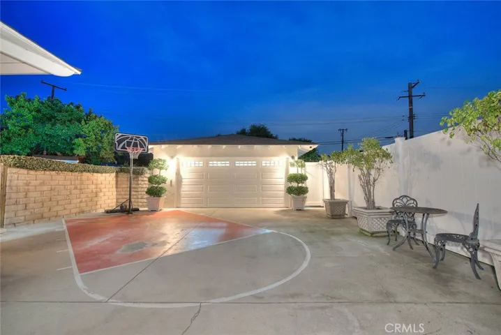 156 S Country Club Rd, Glendora, California 91741
