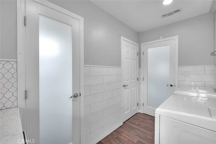 156 S Country Club Rd, Glendora, California 91741