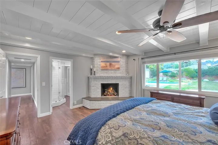 156 S Country Club Rd, Glendora, California 91741