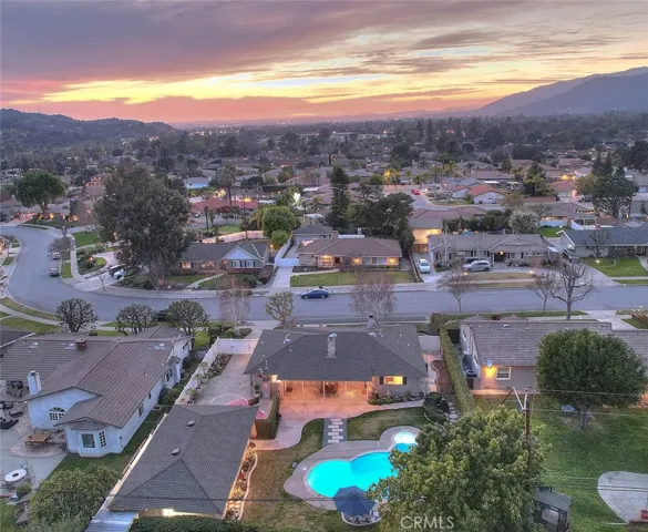 156 S Country Club Rd, Glendora, California 91741