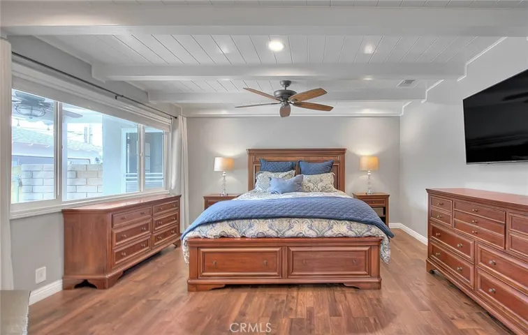 156 S Country Club Rd, Glendora, California 91741