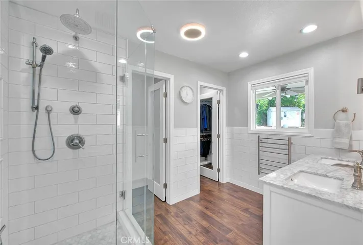 156 S Country Club Rd, Glendora, California 91741