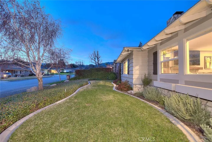 156 S Country Club Rd, Glendora, California 91741