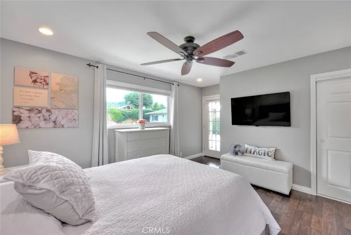 156 S Country Club Rd, Glendora, California 91741
