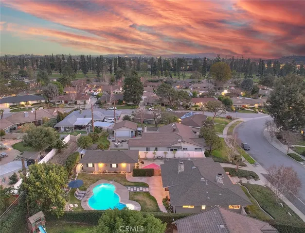 156 S Country Club Rd, Glendora, California 91741