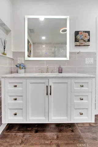 156 S Country Club Rd, Glendora, California 91741