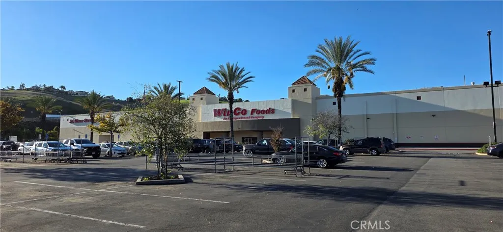 Winco Supermarket is next door.