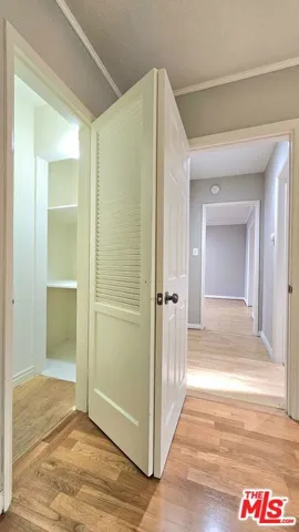 1022 S Norton Avenue B, Los Angeles, California 90019