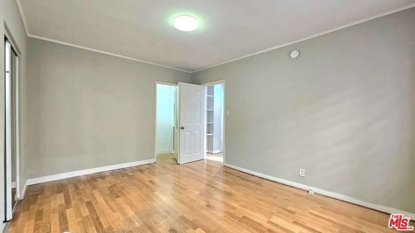 1022 S Norton Avenue B, Los Angeles, California 90019