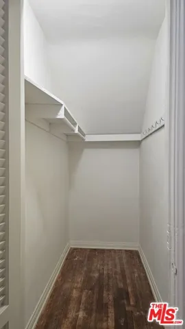 1022 S Norton Avenue B, Los Angeles, California 90019