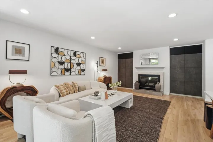 1963 Rock Street 27, Mountain View, California 94043