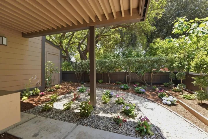 1963 Rock Street 27, Mountain View, California 94043