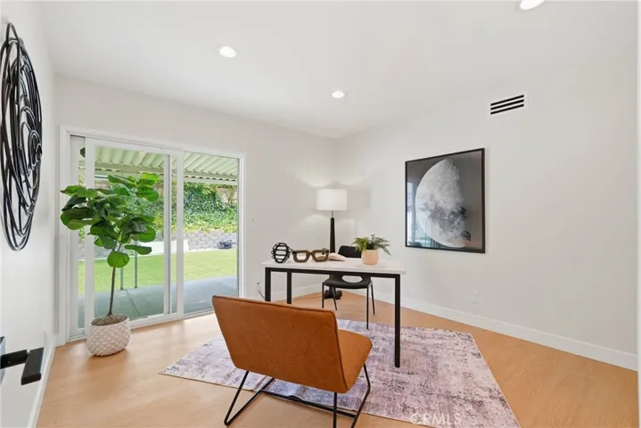 23800 Tiara, Woodland Hills, California 91367