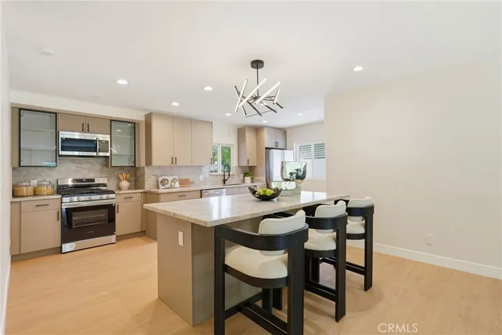 23800 Tiara, Woodland Hills, California 91367