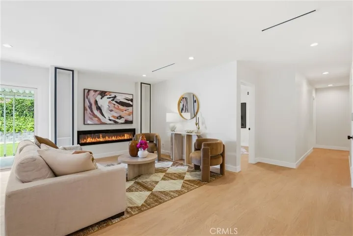 23800 Tiara, Woodland Hills, California 91367