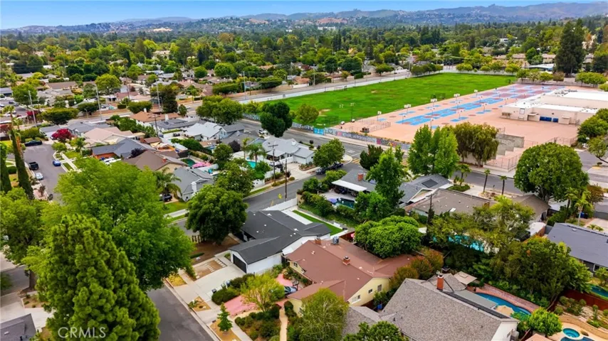 23800 Tiara, Woodland Hills, California 91367