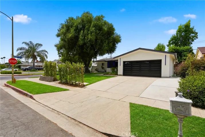 23800 Tiara, Woodland Hills, California 91367