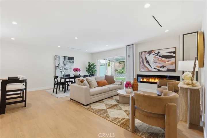 23800 Tiara, Woodland Hills, California 91367