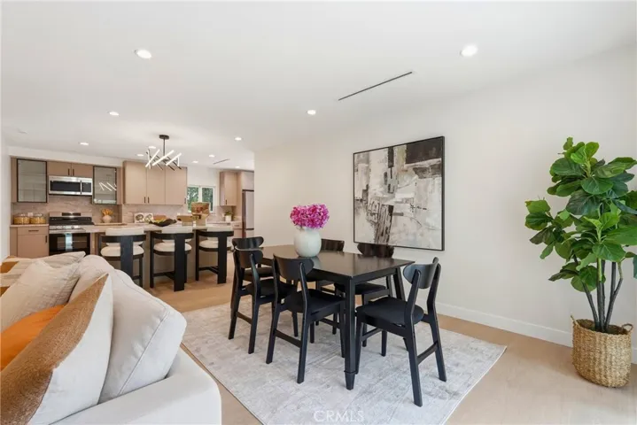 23800 Tiara, Woodland Hills, California 91367