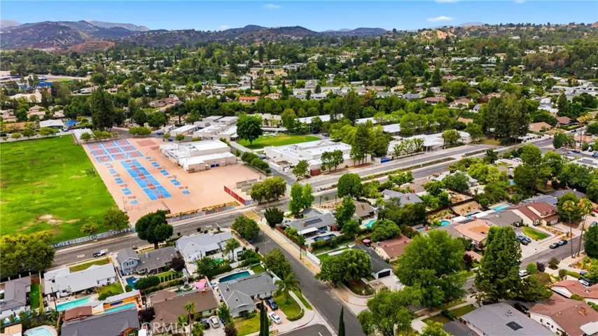 23800 Tiara, Woodland Hills, California 91367