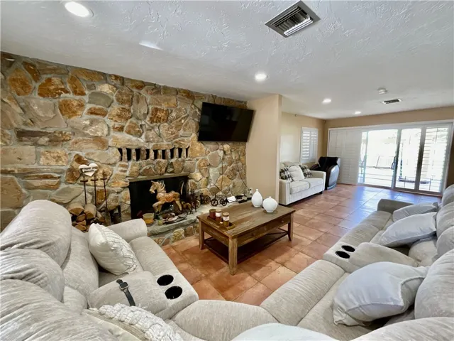 14913 Blue Grass, Helendale, California 92342