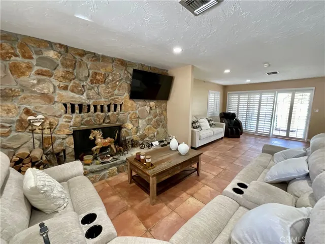 14913 Blue Grass, Helendale, California 92342