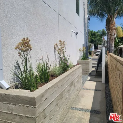 13824 Bessemer Street, Van Nuys, California 91401