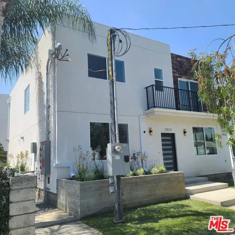 13824 Bessemer Street, Van Nuys, California 91401