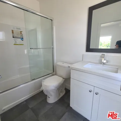 13824 Bessemer Street, Van Nuys, California 91401