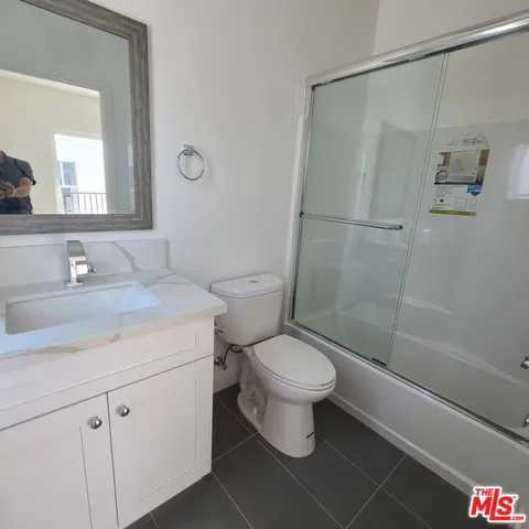 13824 Bessemer Street, Van Nuys, California 91401