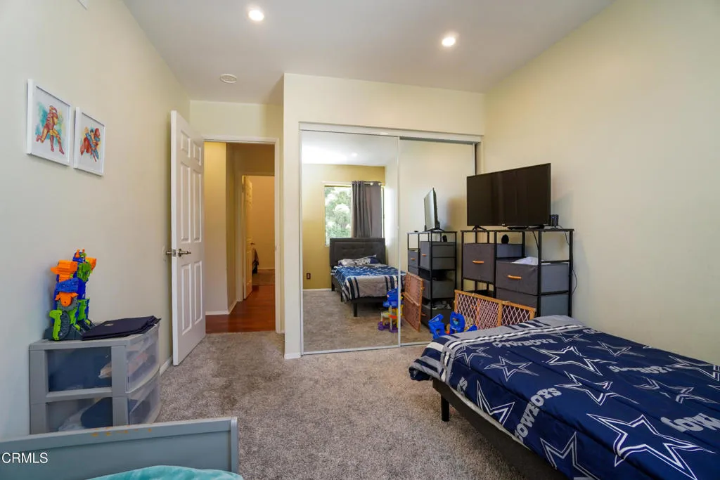 2077 E Bard Road, Oxnard, CA 93033 - Bed