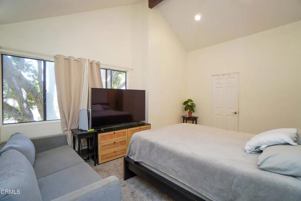 2077 E Bard Road, Oxnard, CA 93033 - Mai