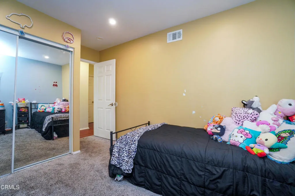 2077 E Bard Road, Oxnard, CA 93036 - Bed