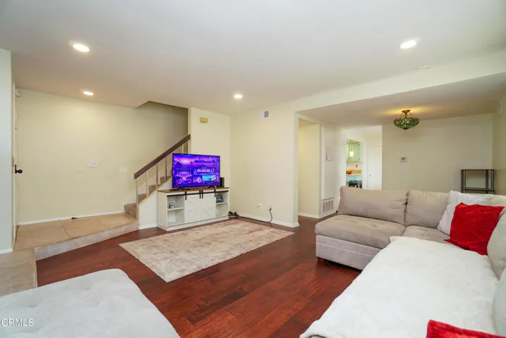 2077 E Bard Road, Oxnard, CA 93036 - Liv
