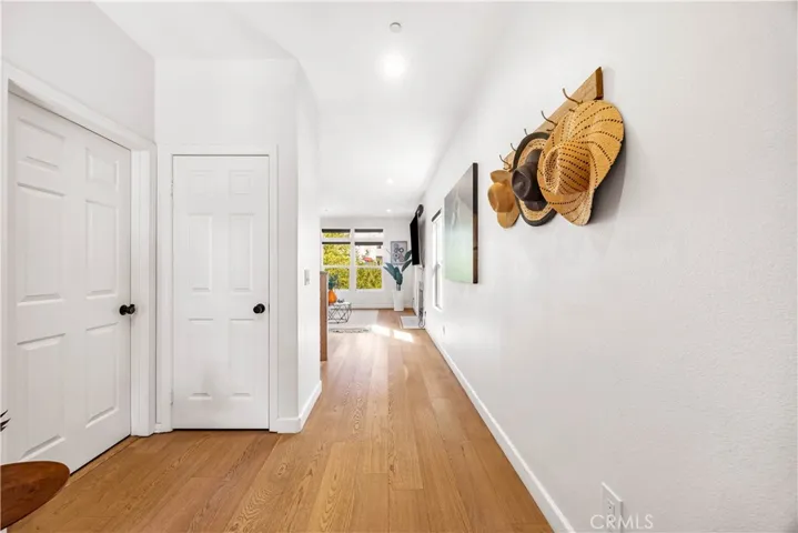 3822 Clayton Avenue, Los Angeles, California 90027