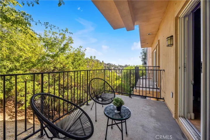 3822 Clayton Avenue, Los Angeles, California 90027