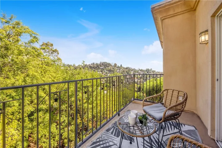 3822 Clayton Avenue, Los Angeles, California 90027