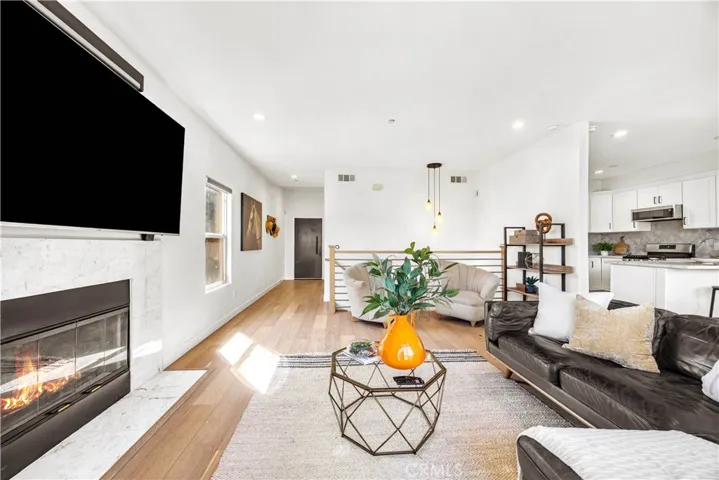 3822 Clayton Avenue, Los Angeles, California 90027