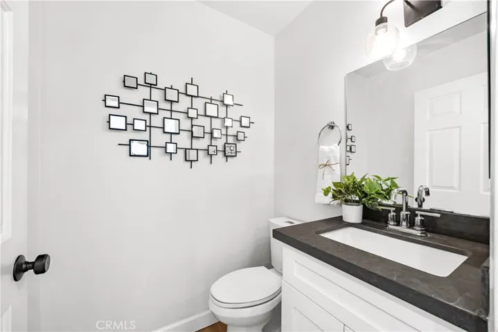 3822 Clayton Avenue, Los Angeles, California 90027