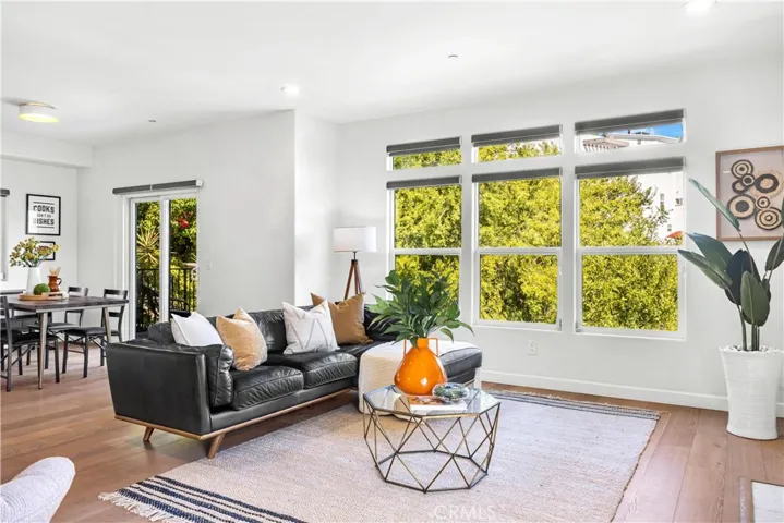 3822 Clayton Avenue, Los Angeles, California 90027