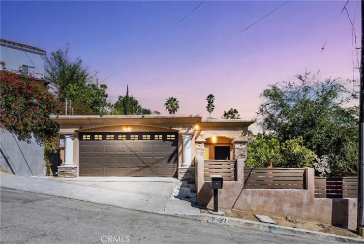 3822 Clayton Avenue, Los Angeles, California 90027