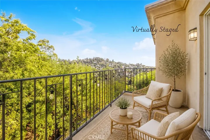 3822 Clayton Avenue, Los Angeles, California 90027