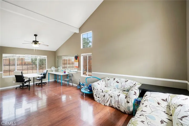 321 Avenue 12, Lake Elsinore, California 92530